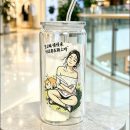 Aesthetic Borosilicate Glass Juice Jar with Lid & Straw - Relaxing Girl